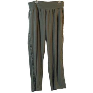 Athleta Women's Plus Size Straight Leg, with tapering down side - Size 18